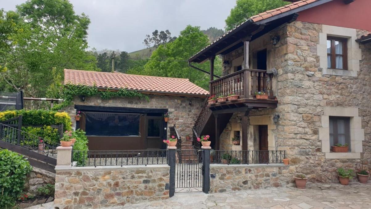 Casa Rural Caborzal Renedo De Cabuerniga Buitenkant foto